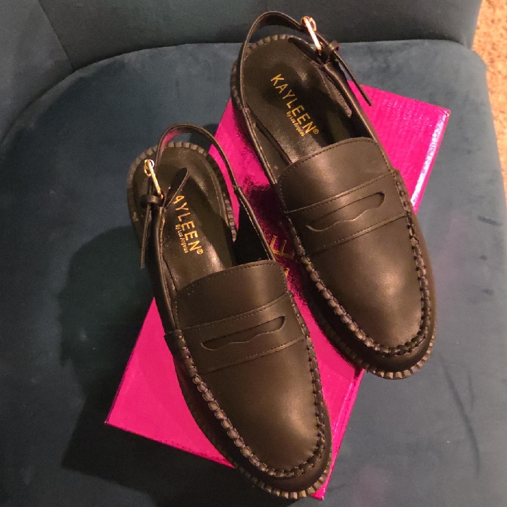 STYLISH BLACK LOAFERS SIZE 8